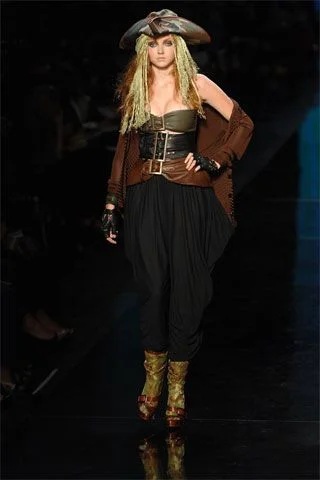 Look 15
